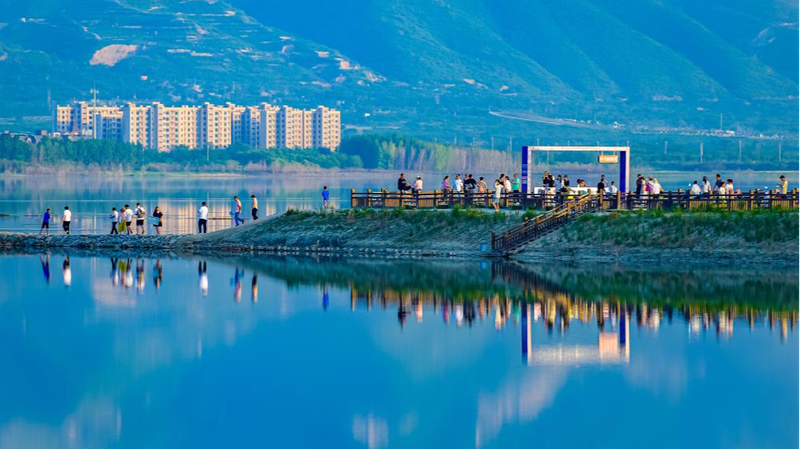 China’s Eco Revolution: Green Road Ahead China_s_Eco_Revolution__Green_Road_Ahead
