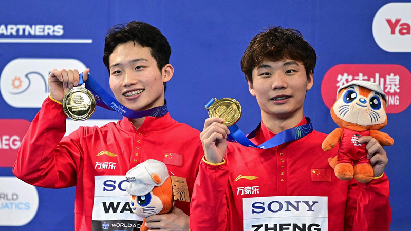 Chinese_Divers_Soar_with_Two_Golds_in_Singapore
