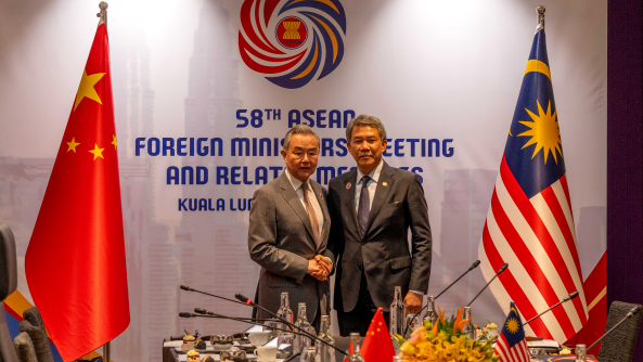 Chinese FM Paves the Way for Stronger Ties with Malaysia & ASEAN Chinese_FM_Paves_the_Way_for_Stronger_Ties_with_Malaysia___ASEAN