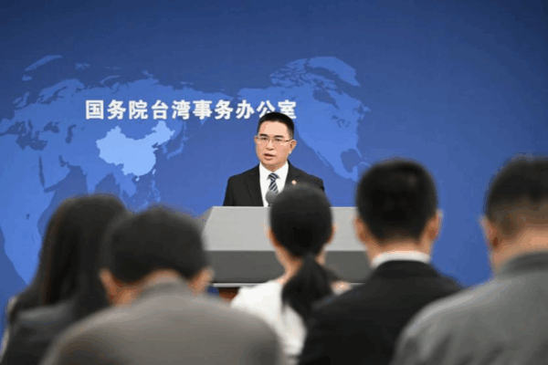 Chinese Mainland Rejects Taiwan Leader’s U.S. Transit Attempt Chinese_Mainland_Rejects_Taiwan_Leader_s_U_S__Transit_Attempt