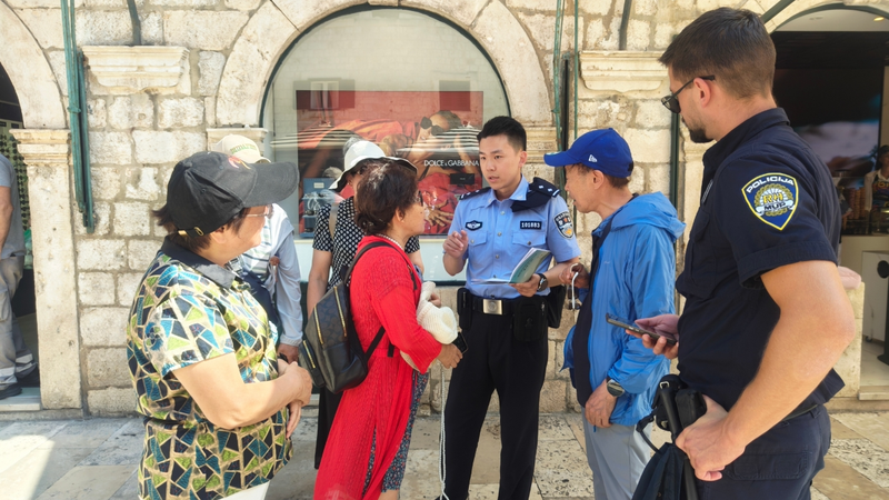 Chinese Police Boost Tourist Safety in Croatia Chinese_Police_Boost_Tourist_Safety_in_Croatia