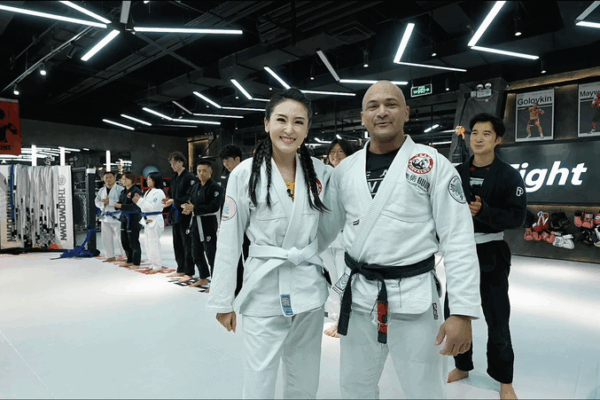 Cultural Fusion on the Mat: BJJ Meets Kung Fu in Beijing Cultural_Fusion_on_the_Mat__BJJ_Meets_Kung_Fu_in_Beijing video poster