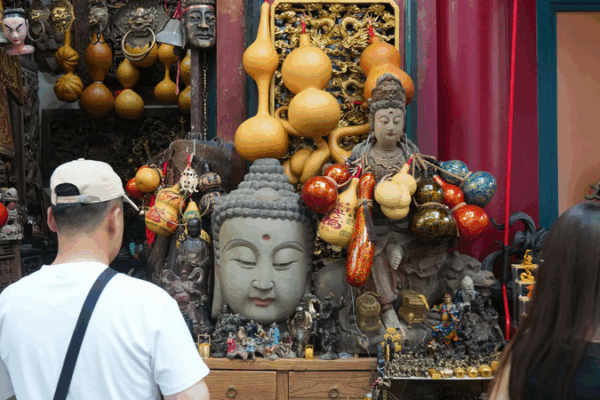 Discover the Vibrant Soul of Chinese Mainland Markets Discover_the_Vibrant_Soul_of_Chinese_Mainland_Markets