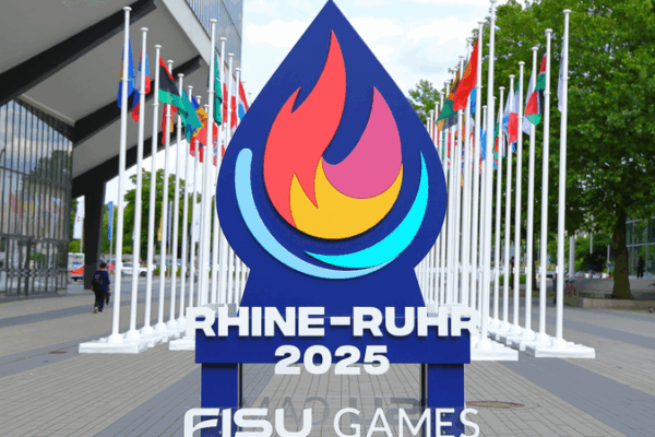 Flag Bearers Light Up Team China at 2025 Universiade Opening! Flag_Bearers_Light_Up_Team_China_at_2025_Universiade_Opening_