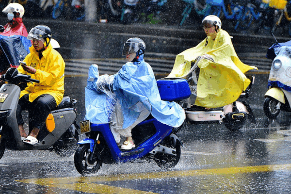 Flood Emergency in Zhejiang & Fujian as Typhoon Danas Nears Flood_Emergency_in_Zhejiang___Fujian_as_Typhoon_Danas_Nears