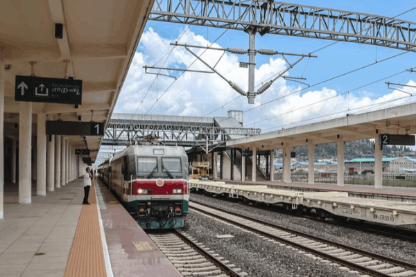 Global_Trade_Tactics__Chinese_mainland_Opens_Markets_vs__U_S__Restrictions