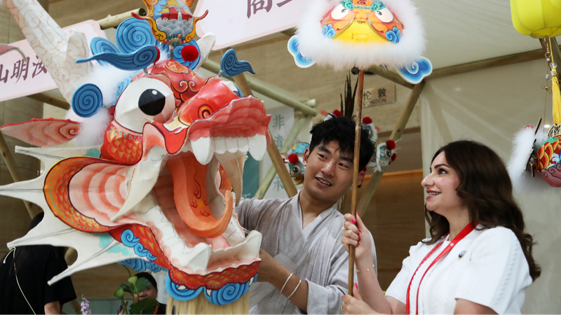 Henan_Heritage_Shines_at_SCO_Summit_Exhibition - News for amigos, by amigos Henan_Heritage_Shines_at_SCO_Summit_Exhibition