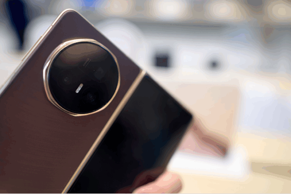 Honor Magic V5: World’s Thinnest Foldable with 8 Records & AI Power Honor_Magic_V5__World_s_Thinnest_Foldable_with_8_Records___AI_Power