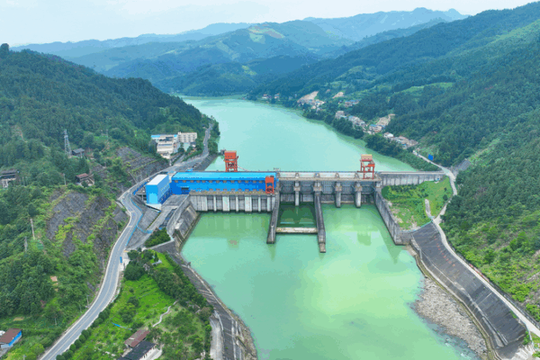 Lucid Waters & Lush Mountains: China’s Blueprint for Green Growth Lucid_Waters___Lush_Mountains__China_s_Blueprint_for_Green_Growth