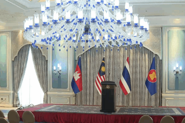 Malaysian PM Anwar Hosts Live Press in Putrajaya Malaysian_PM_Anwar_Hosts_Live_Press_in_Putrajaya video poster