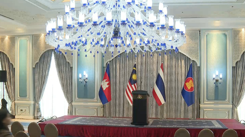 Malaysian_PM_Anwar_Hosts_Live_Press_in_Putrajaya video poster