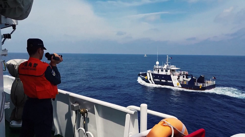 Philippine Vessel’s Provocative Moves Stir Tensions near Huangyan Dao Philippine_Vessel_s_Provocative_Moves_Stir_Tensions_near_Huangyan_Dao