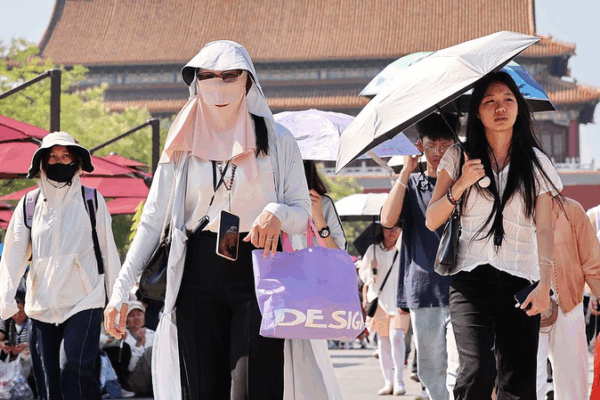 Record Heatwaves Scorch the Chinese Mainland in Flood Season Record_Heatwaves_Scorch_the_Chinese_Mainland_in_Flood_Season