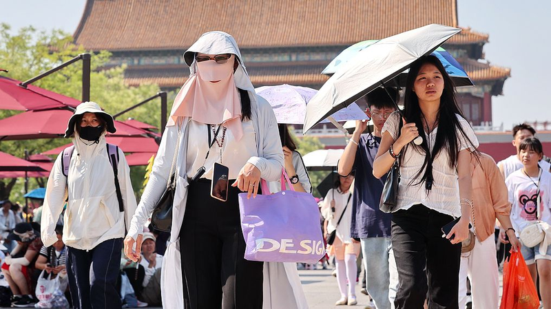 Record_Heatwaves_Scorch_the_Chinese_Mainland_in_Flood_Season - News for amigos, by amigos Record_Heatwaves_Scorch_the_Chinese_Mainland_in_Flood_Season