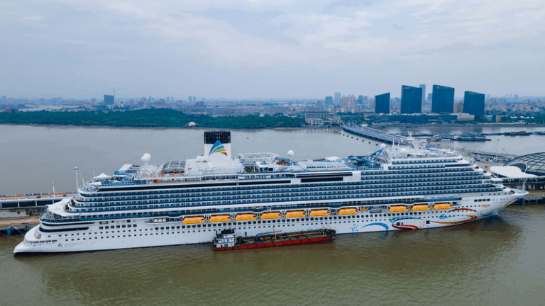 Sailing_into_Progress__21st_Maritime_Day_in_Hainan
