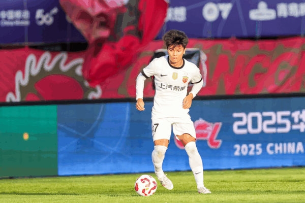 Shanghai Port Surges to Third in CSL with a Thrilling 3-1 Win Shanghai_Port_Surges_to_Third_in_CSL_with_a_Thrilling_3_1_Win