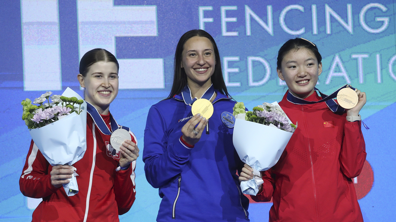 Teen_Prodigy_Pan_Qimiao_Shines_at_Fencing_Worlds