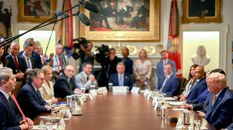 Trump_s_Tariff_Deadline__Trade_Deals_in_the_Spotlight - News for amigos, by amigos Trump_s_Tariff_Deadline__Trade_Deals_in_the_Spotlight