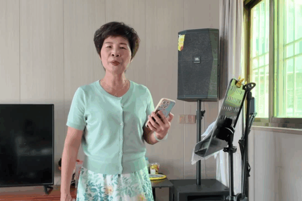 Viral Sensation: Aunty Ru’s Inspiring English Hits Viral_Sensation__Aunty_Ru_s_Inspiring_English_Hits video poster