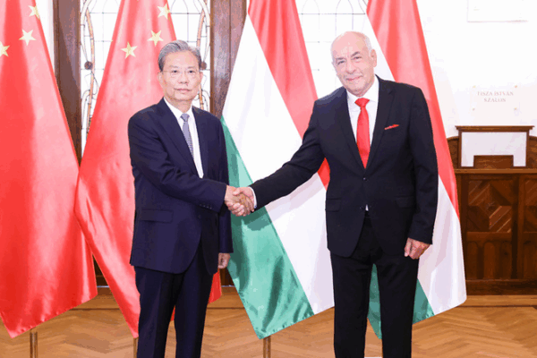 China’s Top Legislator Praises Win-Win Ties With Hungary China’s Top Legislator Praises Win-Win Ties With Hungary