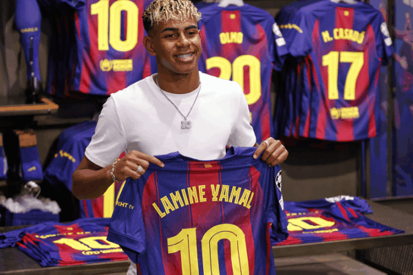 Yamal Inherits Iconic No.10 at Barca Yamal_Inherits_Iconic_No_10_at_Barca