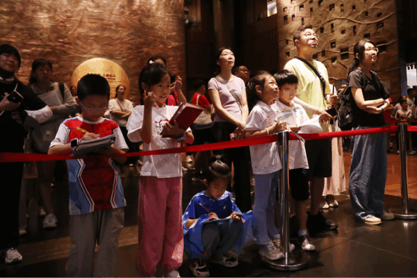 Young_Explorers_Flock_to_Beijing_s_Chinese_Archaeological_Museum - News for amigos, by amigos Young_Explorers_Flock_to_Beijing_s_Chinese_Archaeological_Museum