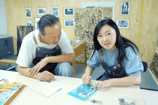 How Yan’an’s Woodcuts Became Weapons of War How Yan'an’s Woodcuts Became Weapons of War video poster