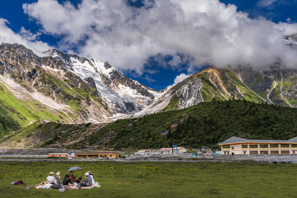 60th_Anniversary_Unity__Gifts_Spark_Joy_in_Xizang