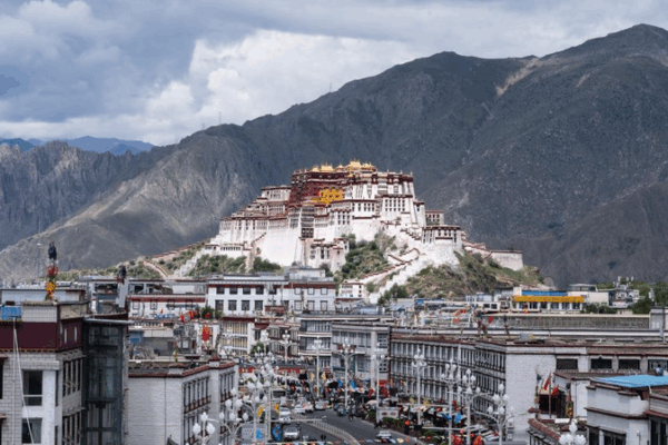 Xizang’s 60-Year Journey: From Plateau Isolation to Modern Prosperity Xizang’s 60-Year Journey: From Plateau Isolation to Modern Prosperity