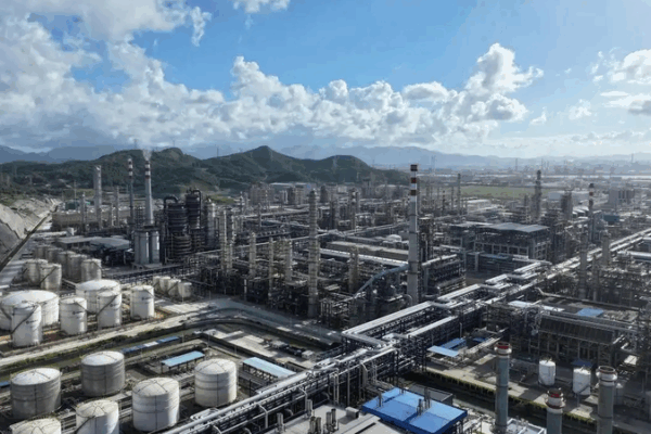 CNOOC Completes 21B-yuan Refining & Petrochemical Complex in Zhejiang CNOOC_Completes_21B_yuan_Refining___Petrochemical_Complex_in_Zhejiang
