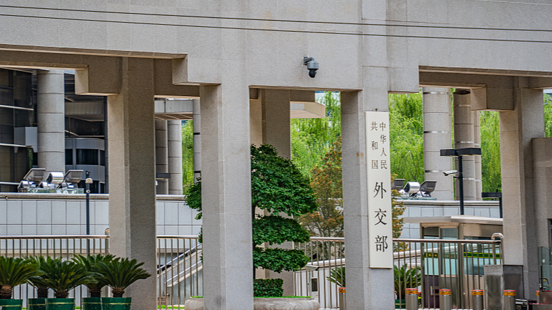 China_Demands_Philippines_Halt_Provocations_Near_Huangyan_Dao - News for amigos, by amigos China_Demands_Philippines_Halt_Provocations_Near_Huangyan_Dao