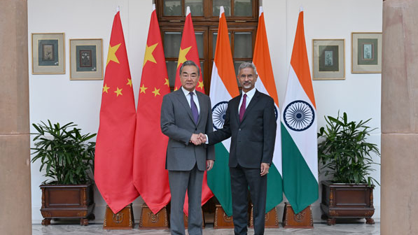 China & India Pledge to Maintain Bilateral Momentum China___India_Pledge_to_Maintain_Bilateral_Momentum