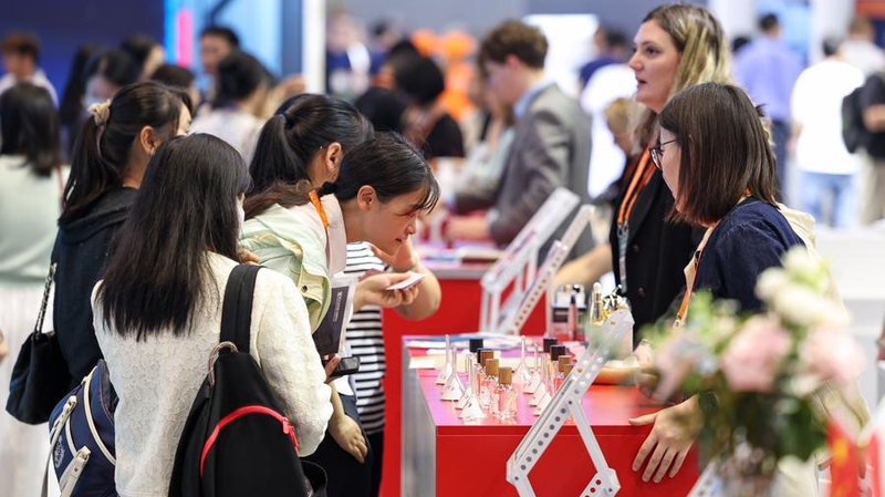 China_s_Economy_Stays_Strong__5_3__Growth___Boosting_Exports - News for amigos, by amigos China_s_Economy_Stays_Strong__5_3__Growth___Boosting_Exports