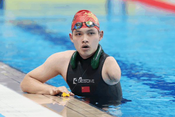 China’s Long Dengxi Wins Second Freediving Gold in Chengdu China_s_Long_Dengxi_Wins_Second_Freediving_Gold_in_Chengdu