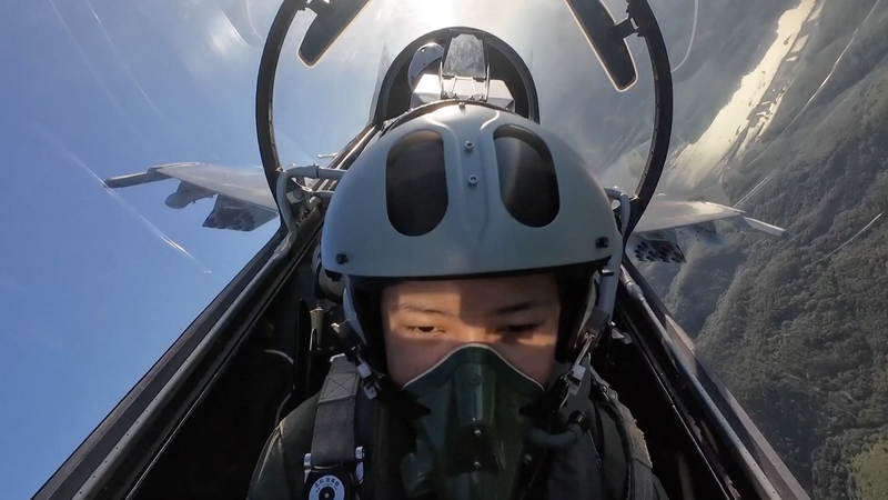 Dream_Chaser__Xizang_s_First_Female_Fighter_Jet_Pilot_poster - News for amigos, by amigos Dream_Chaser__Xizang_s_First_Female_Fighter_Jet_Pilot video poster