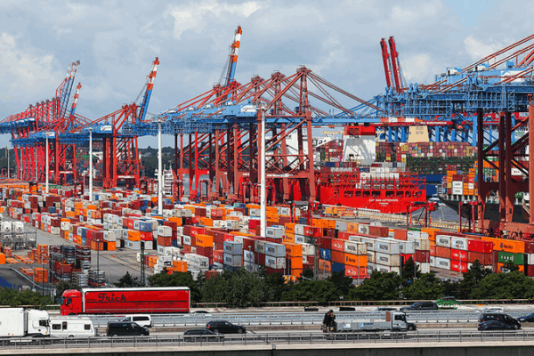 EU Exports to U.S. Plunge 10% in June Amid Tariff Hikes EU_Exports_to_U_S__Plunge_10__in_June_Amid_Tariff_Hikes