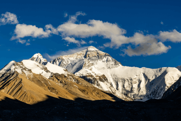 Explore_Mount_Qomolangma_Live__A_Himalayan_Adventure video poster
