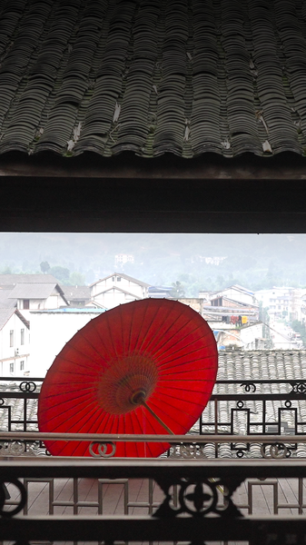 Luzhou Oil-Paper Umbrellas: China’s Living Fossil of Folk Art Luzhou Oil-Paper Umbrellas: China’s Living Fossil of Folk Art video poster