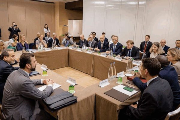Geneva Showdown: Iran & E3 Race to Save 2015 Nuclear Deal Geneva_Showdown__Iran___E3_Race_to_Save_2015_Nuclear_Deal
