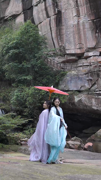Graceful Duet: Sword Meets Oil-Paper Umbrella in Bamboo Forest Graceful_Duet__Sword_Meets_Oil_Paper_Umbrella_in_Bamboo_Forest video poster