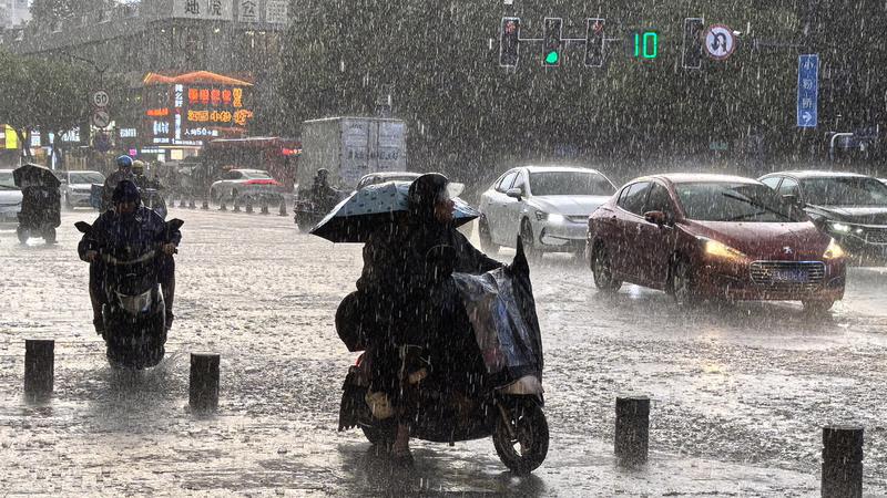 Heavy_Rain___Winds__Weather_Alerts_Hit_Chinese_Provinces - News for amigos, by amigos Heavy_Rain___Winds__Weather_Alerts_Hit_Chinese_Provinces