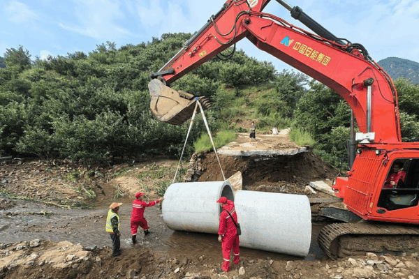 Hebei Flood Crisis: Swift Repairs Reopen Roads & Bridges Hebei_Flood_Crisis__Swift_Repairs_Reopen_Roads___Bridges