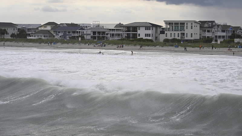 Hurricane_Erin_s_Offshore_Surge_Hits_US_East_Coast_poster - News for amigos, by amigos Hurricane_Erin_s_Offshore_Surge_Hits_US_East_Coast video poster