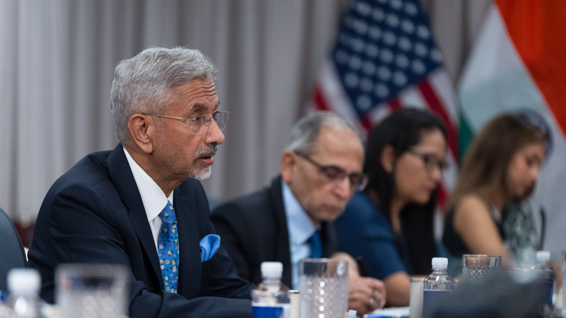 India Keeps U.S. Trade Talks Alive as New Tariffs Loom India_Keeps_U_S__Trade_Talks_Alive_as_New_Tariffs_Loom