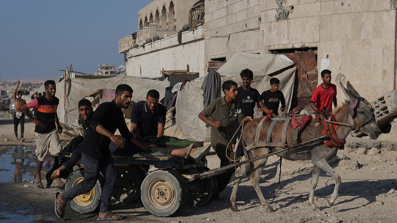 Israeli Tanks Advance into Gaza City Neighborhoods Israeli_Tanks_Advance_into_Gaza_City_Neighborhoods