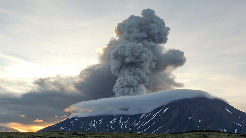 Kamchatka_Volcanoes__A_Rare_Parade_of_Eruptions