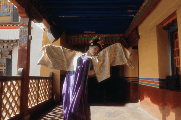 Late Tang Fashion Shines in Lhasa: A Celebration of Unity Late_Tang_Fashion_Shines_in_Lhasa__A_Celebration_of_Unity video poster