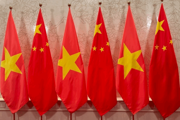 Xi Jinping Meets Vietnam’s Prime Minister in Tianjin Xi Jinping Meets Vietnam’s Prime Minister in Tianjin