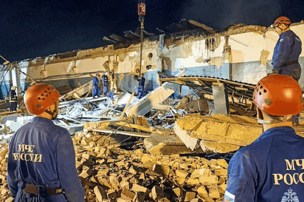 Deadly Blaze in Russia’s Ryazan Factory Kills 11, Injures 130 Deadly Blaze in Russia’s Ryazan Factory Kills 11, Injures 130