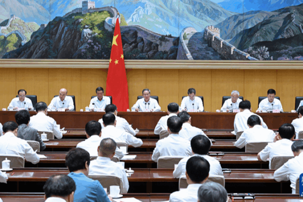 Premier Li Qiang Unveils Bold Plan to Boost Growth on the Chinese Mainland Premier_Li_Qiang_Unveils_Bold_Plan_to_Boost_Growth_on_the_Chinese_Mainland